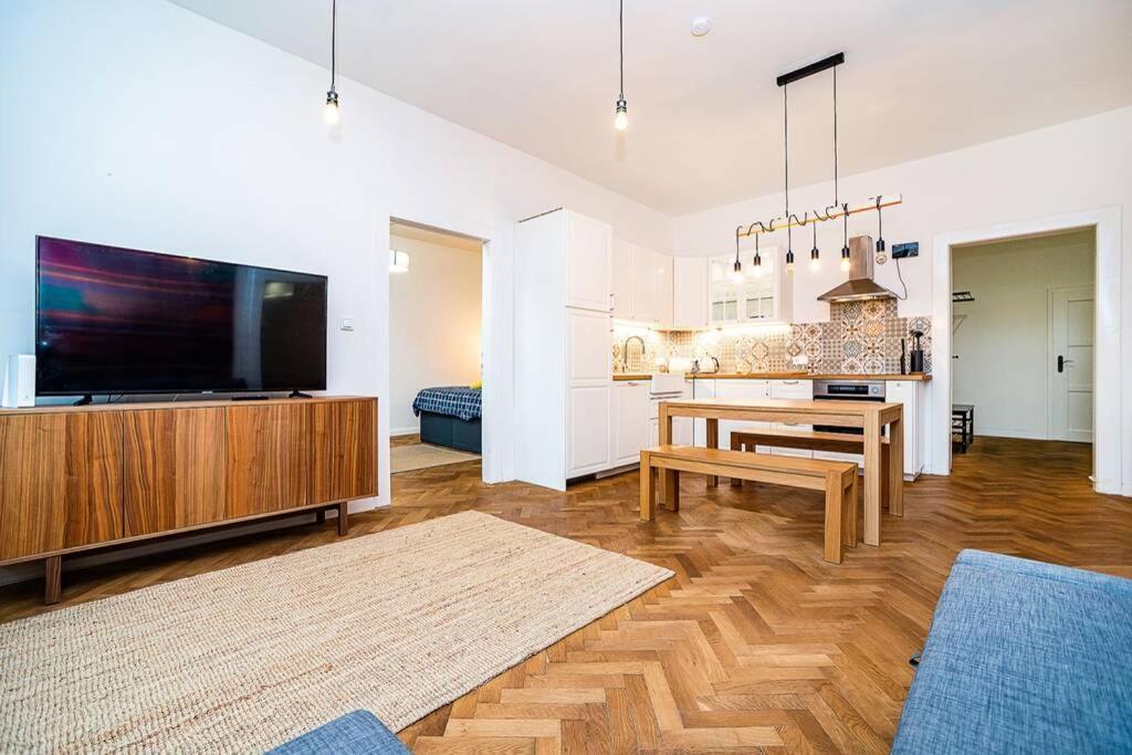 Ferienwohnung Elegant, Modern, 2-Bed Flat By Museum Of Prag Exterior foto