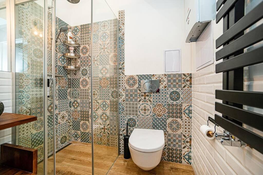 Ferienwohnung Elegant, Modern, 2-Bed Flat By Museum Of Prag Exterior foto