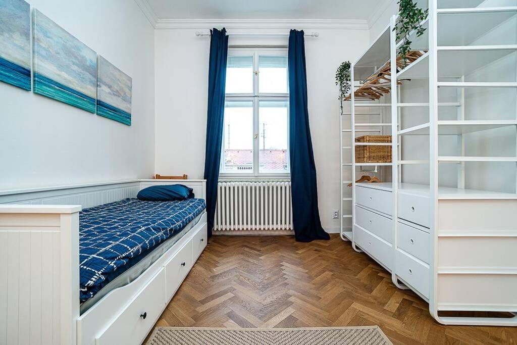 Ferienwohnung Elegant, Modern, 2-Bed Flat By Museum Of Prag Exterior foto